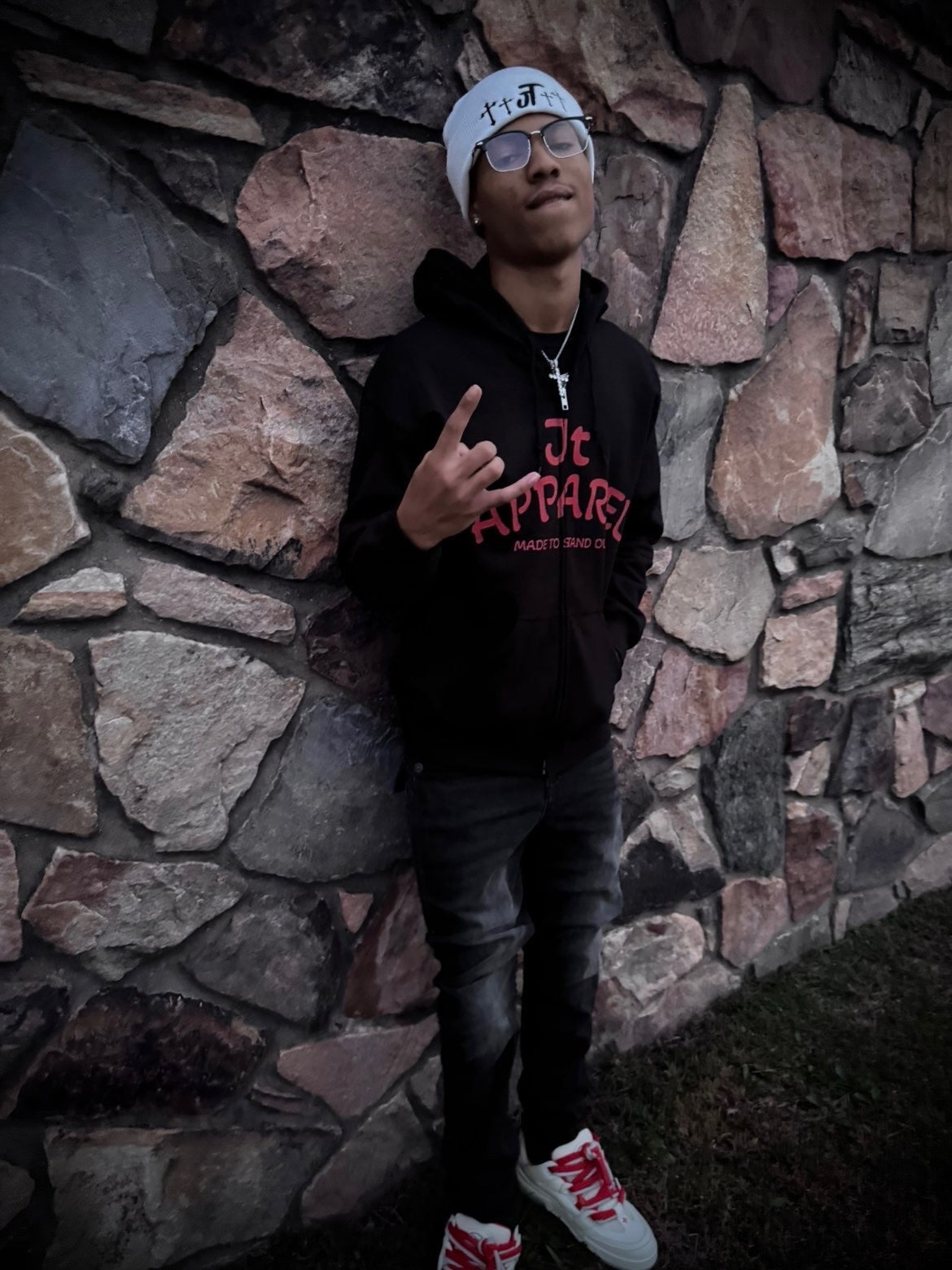 Jt Apparel Made To Stand Out/Never Lose Faith Design Zip Up